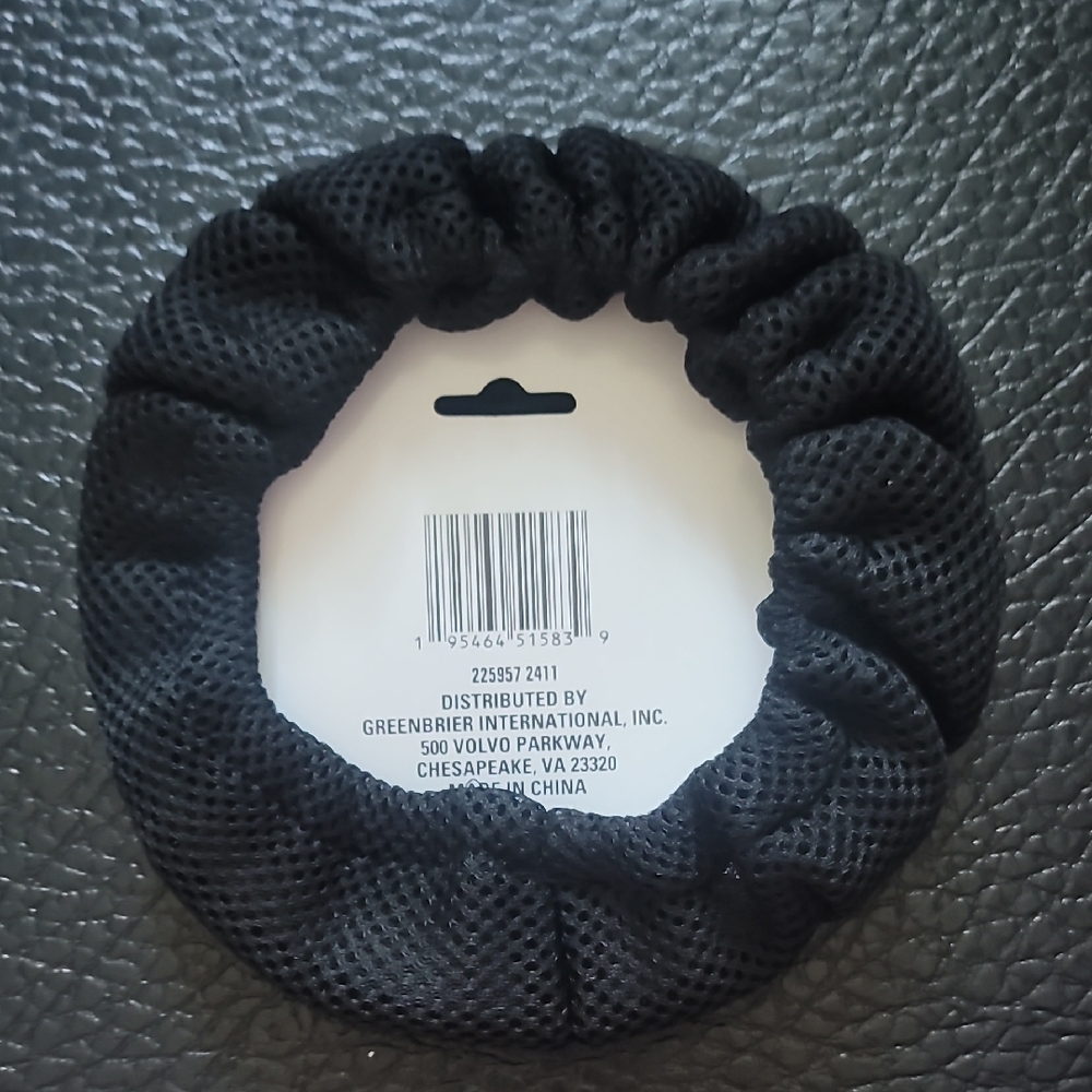 Driver's Choice Black Steering Wheel Cover - Picture 3 of 3